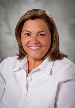 Cindy Elliott named president of IHA medical group